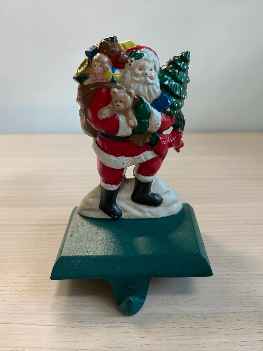 Vintage Midwest Cannon Falls cast iron stocking holder